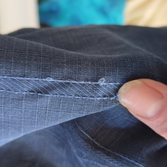 Tommy Bahama Blue Men's Silk Hawaiian Shirt - Picture 6 of 6